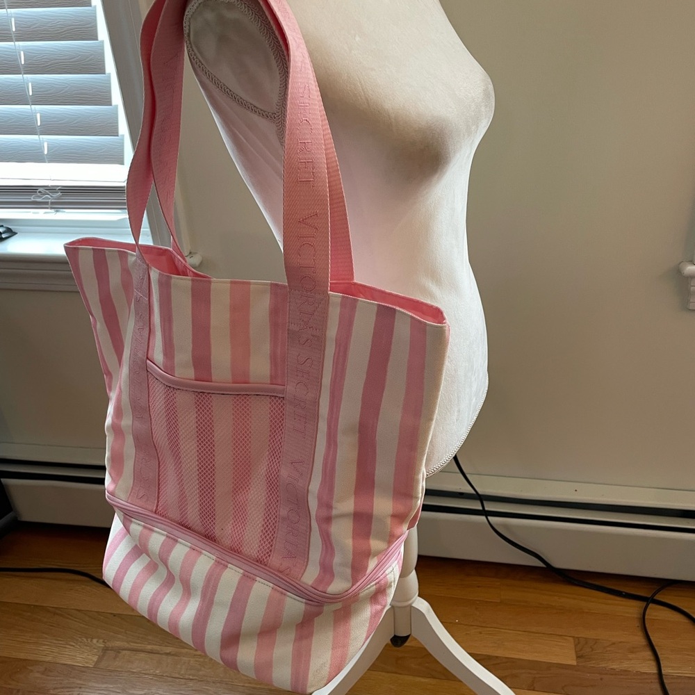 Victoria's Secret Pink and White Striped Tote new without tags - Picture 2 of 11